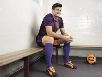 FB体育娱乐-战术铁幕与利刃出鞘，曼城封锁艺术下的皇马困局，迪巴拉化身进攻端无解命题