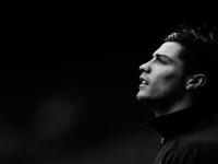 FBsports-蓝军风暴席卷马赛，萨拉赫全程高能输出诠释现代边锋新定义