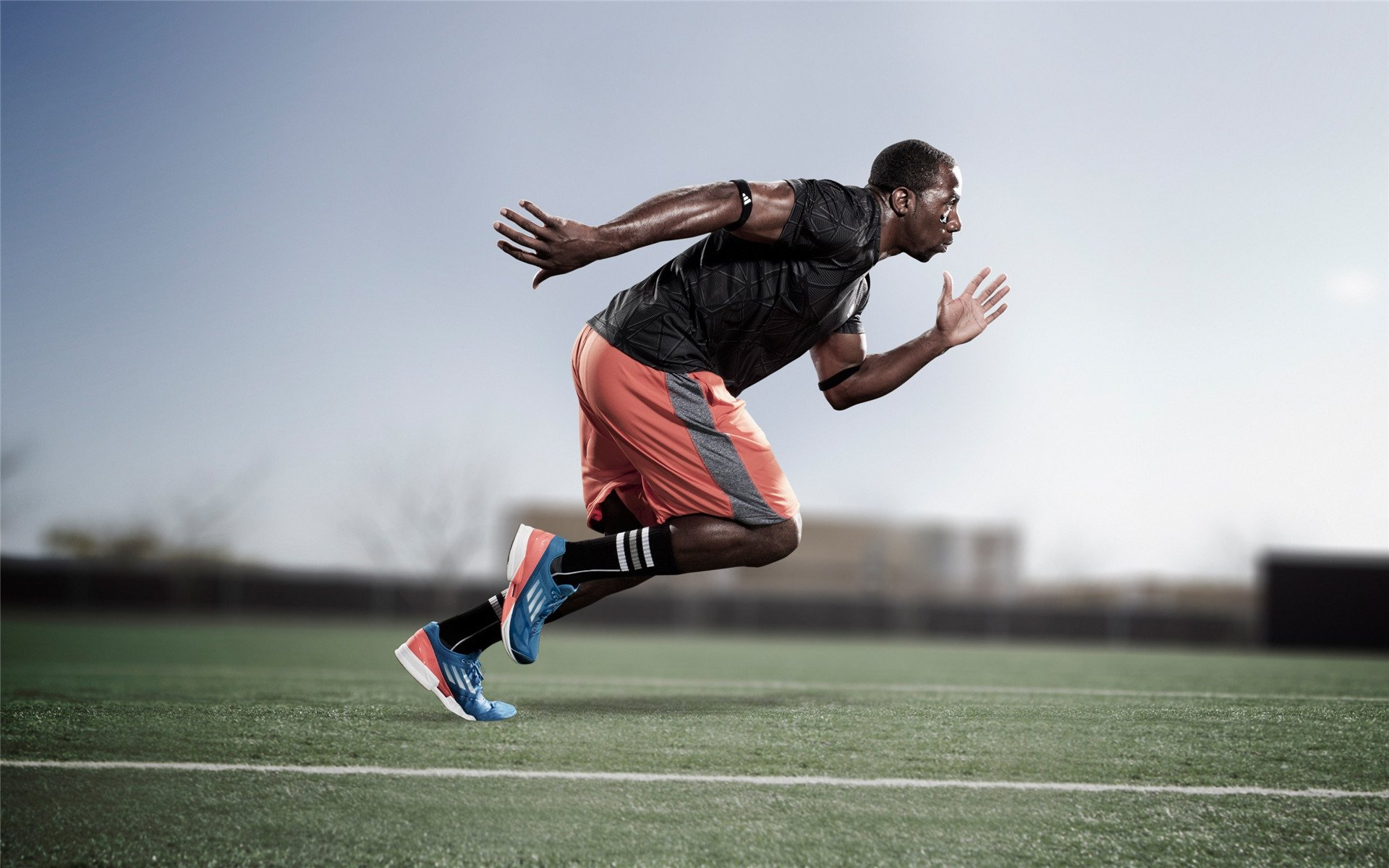 赛道上的心跳,F1街道赛之夜,武切维奇关键战不手软