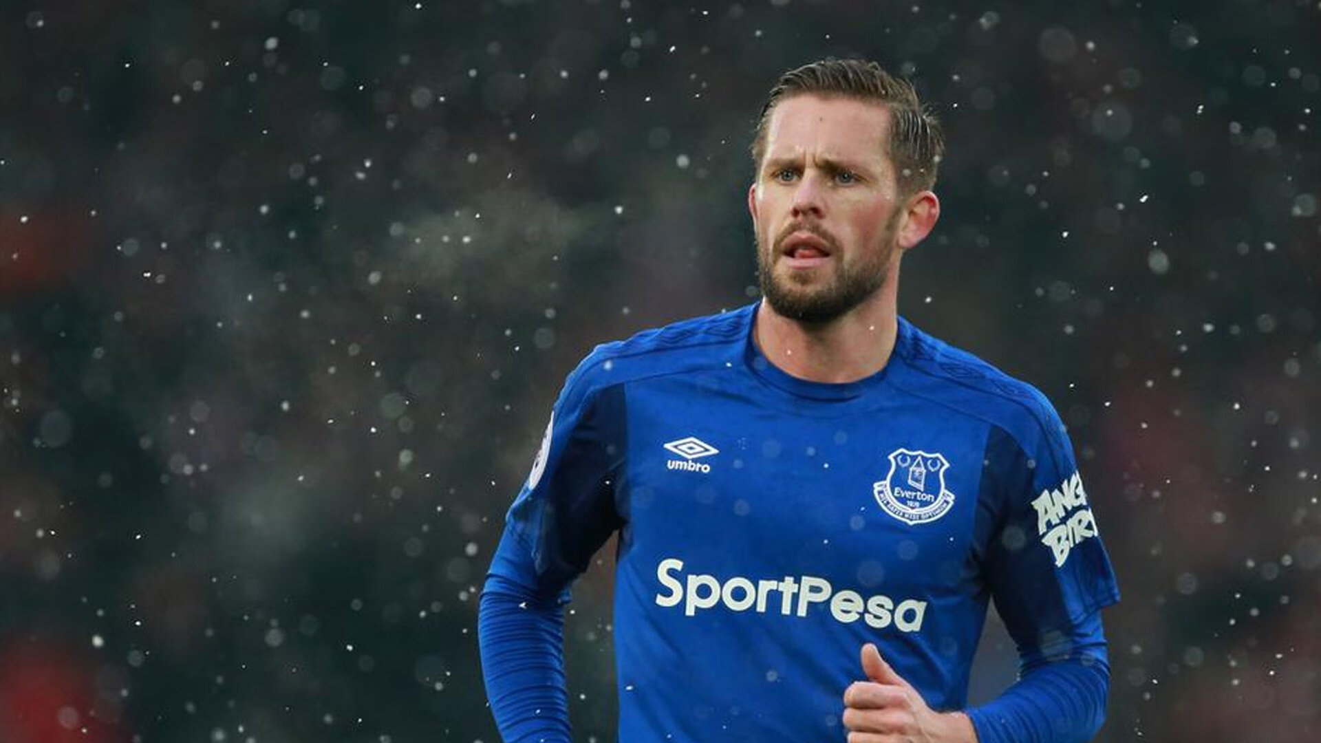 赛道与球场的双重逆转，F1街道赛焦点战与掘金逆转猛龙的胜利交响