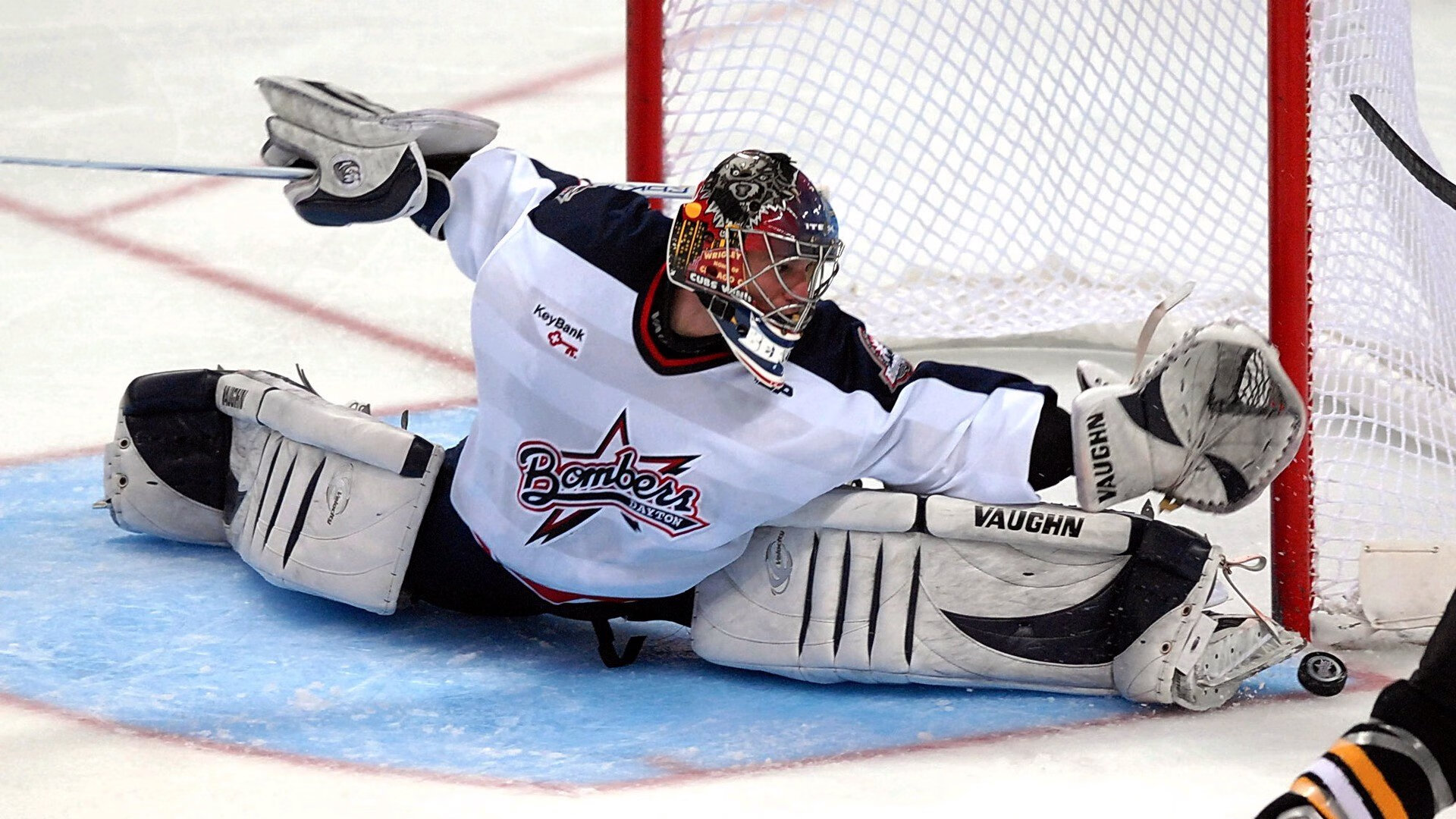 美国力克丹麦,托尼·亚当斯状态火热,新一代门神如何改写比赛剧本